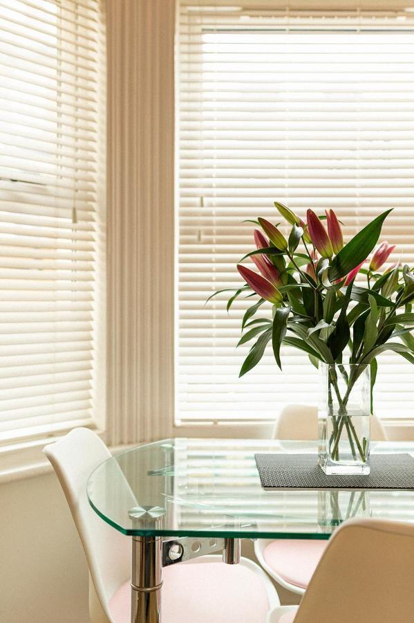 Stylish & Cosy Margate Escape With Hot Tub And Log Burner Dogs Welcome Ngoại thất bức ảnh