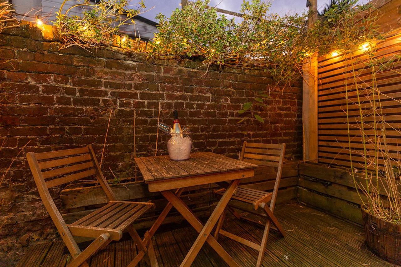Stylish & Cosy Margate Escape With Hot Tub And Log Burner Dogs Welcome Ngoại thất bức ảnh