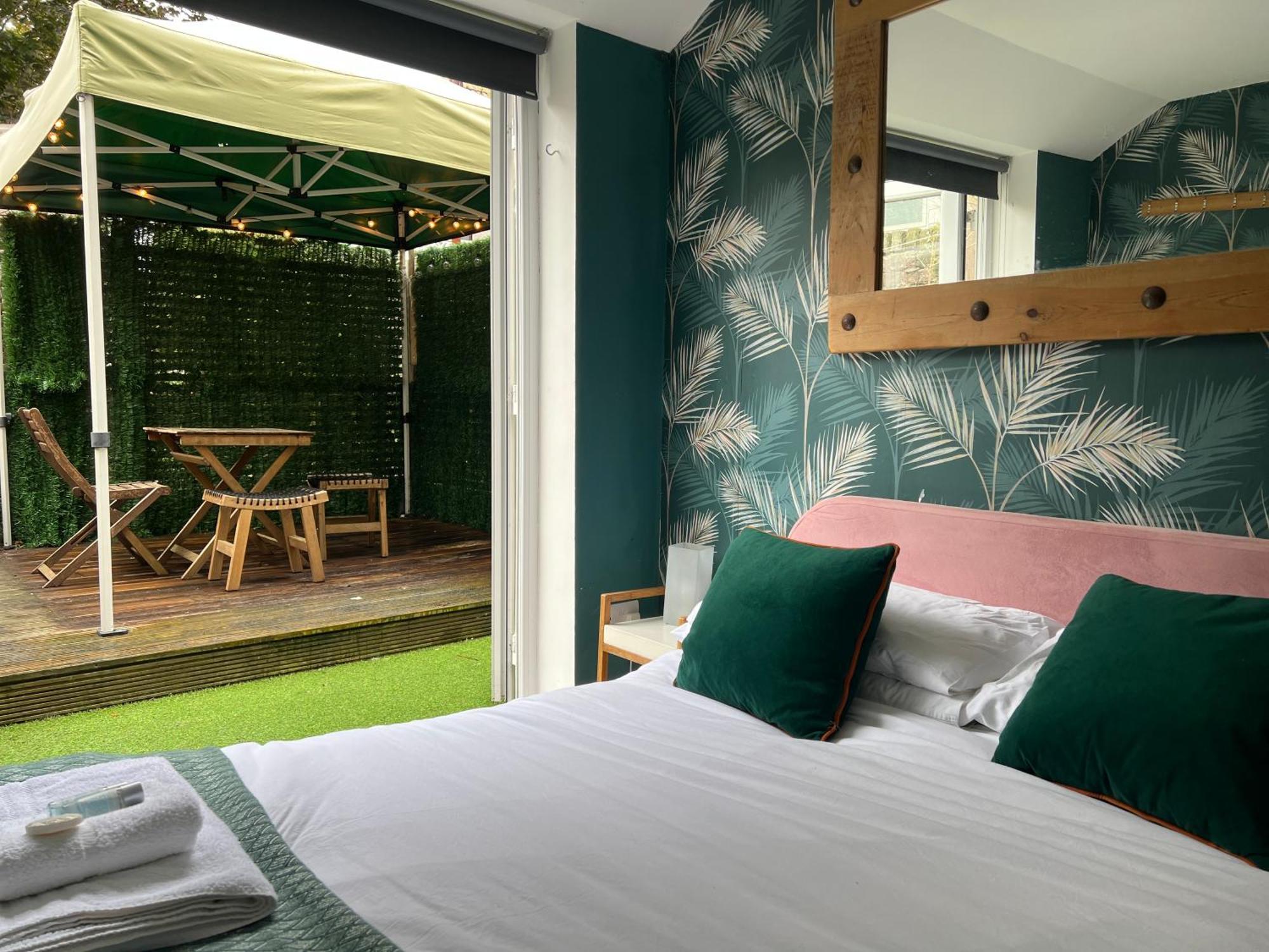 Stylish & Cosy Margate Escape With Hot Tub And Log Burner Dogs Welcome Ngoại thất bức ảnh