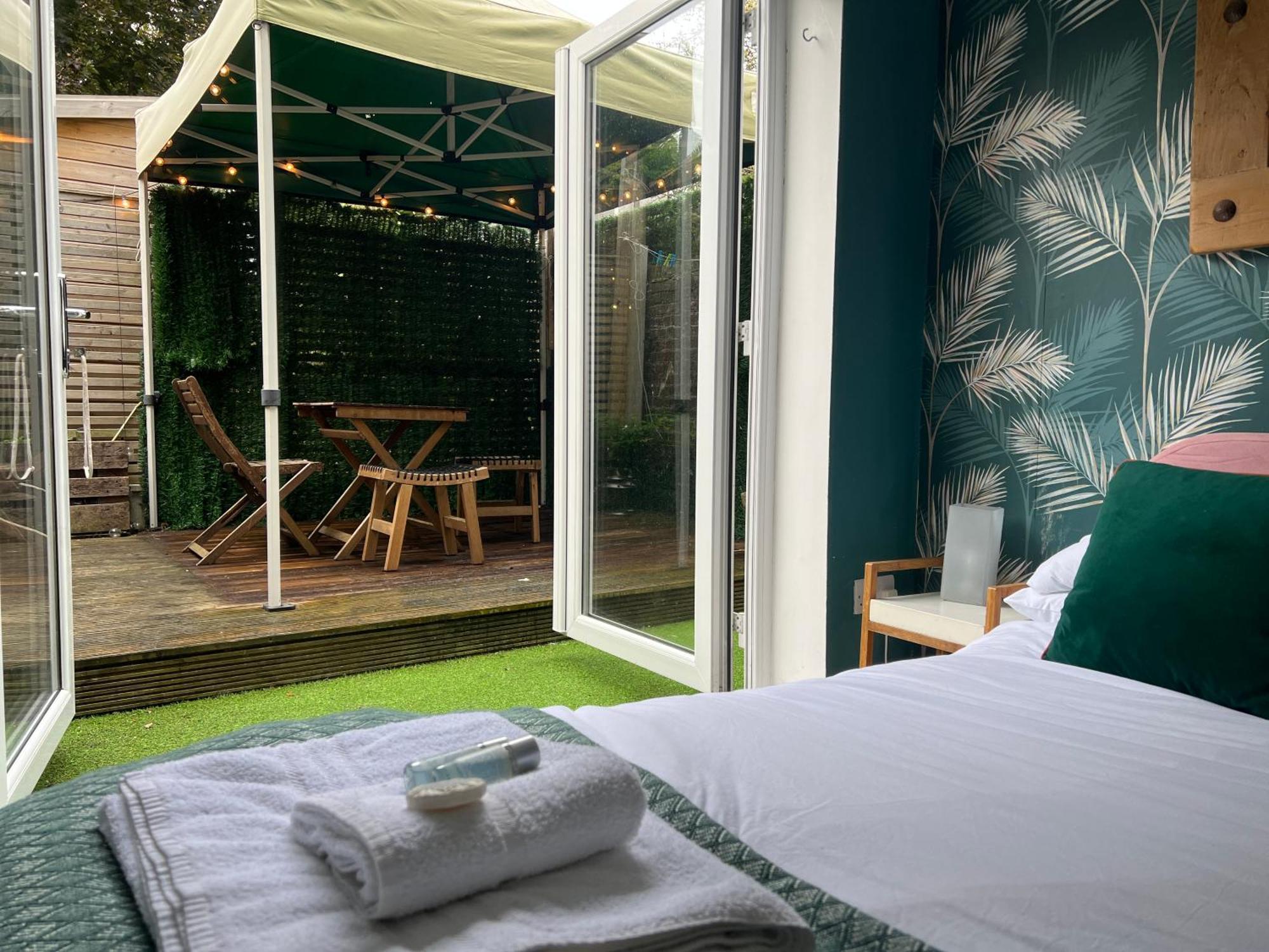 Stylish & Cosy Margate Escape With Hot Tub And Log Burner Dogs Welcome Ngoại thất bức ảnh