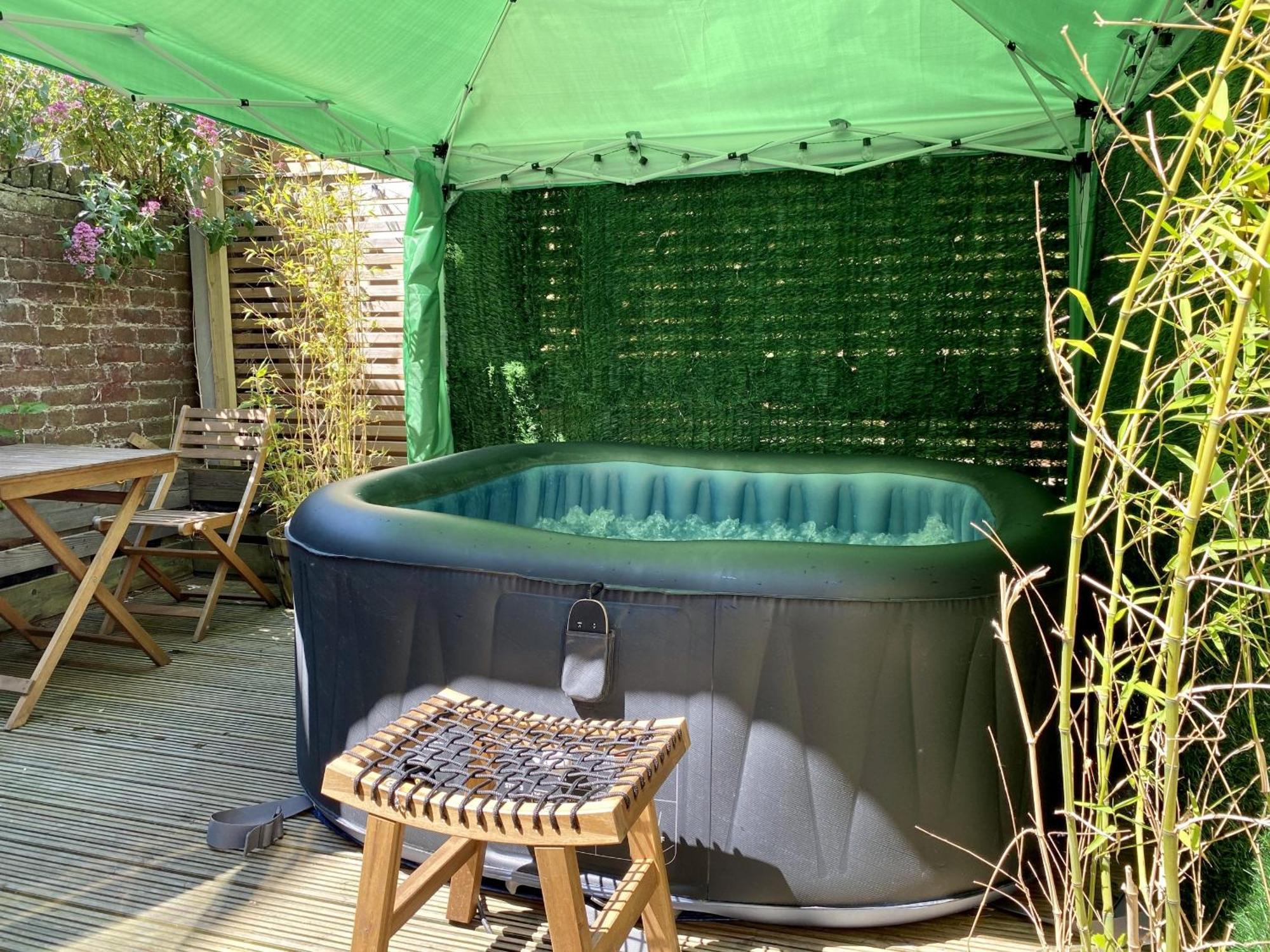 Stylish & Cosy Margate Escape With Hot Tub And Log Burner Dogs Welcome Ngoại thất bức ảnh